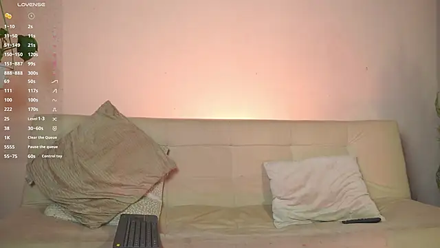 roselinedior online show from March 10, 2025, 6:34 pm