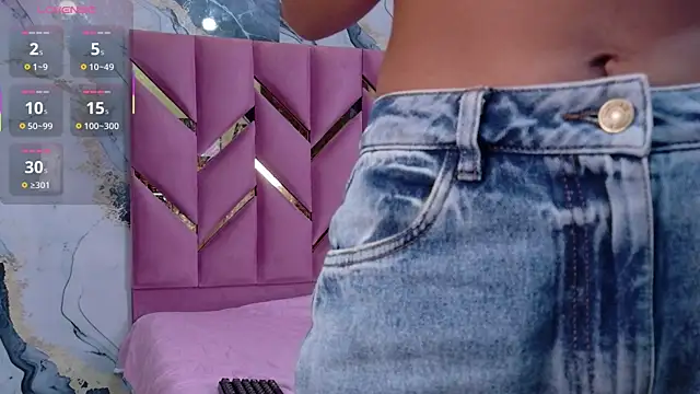 daddyissuesss  online show from January 7, 2026, 7:38 pm