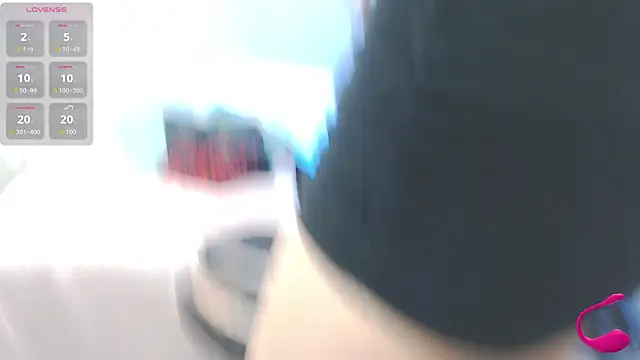 Snapshot of sasha_mom69_ chatting on January 17, 2026, 4:22 pm sasha mom69 online show from January 17, 2026, 4:22 pm