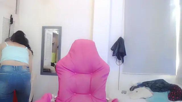sasha mom69  online show from April 29, 2026, 3:05 pm