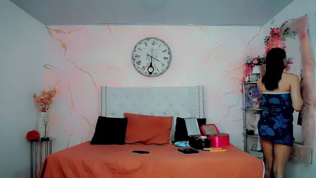 maria camilacms online show from December 16, 2025, 6:02 pm