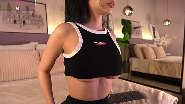 Snapshot of ElleDiane chatting on January 5, 2026, 10:13 pm ElleDiane online show from January 5, 2026, 10:13 pm