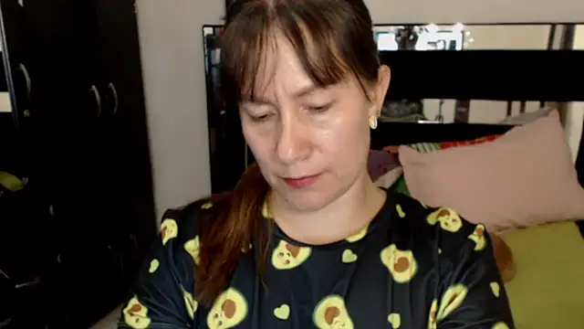 Snapshot of CATRINA-83 chatting on February 5, 2026, 8:02 pm CATRINA-83 online show from February 5, 2026, 8:02 pm