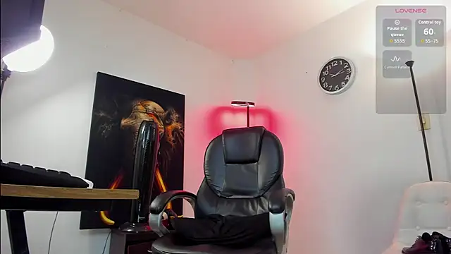 Nicolas Fellener online show from November 16, 2025, 4:07 am