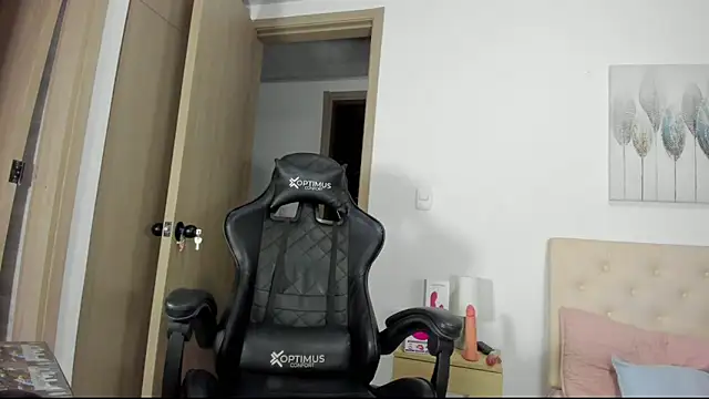 brenda x 69 online show from November 5, 2025, 1:05 am