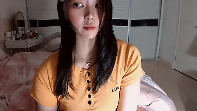 Snapshot of -Lucky_Girl chatting on December 14, 2025, 2:44 pm -Lucky Girl online show from December 14, 2025, 2:44 pm