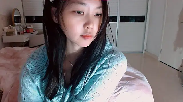 Snapshot of -Lucky_Girl chatting on December 23, 2025, 5:49 am -Lucky Girl online show from December 23, 2025, 5:49 am