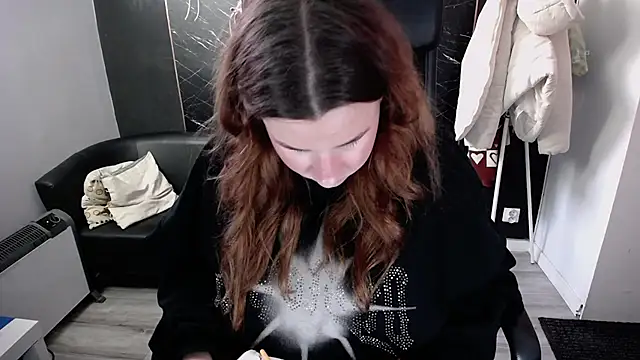 Snapshot of littleviki7 chatting on January 16, 2026, 8:29 am littleviki7 online show from January 16, 2026, 8:29 am