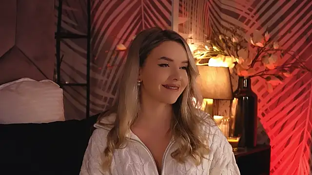 Snapshot of KatyaBelle chatting on November 22, 2025, 8:19 pm KatyaBelle online show from November 22, 2025, 8:19 pm