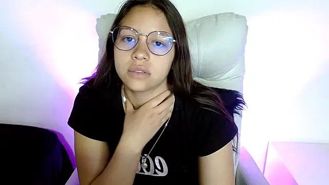 Snapshot of SamanthaRoldaan chatting on February 21, 2025, 4:59 pm SamanthaRoldaan online show from February 21, 2025, 4:59 pm
