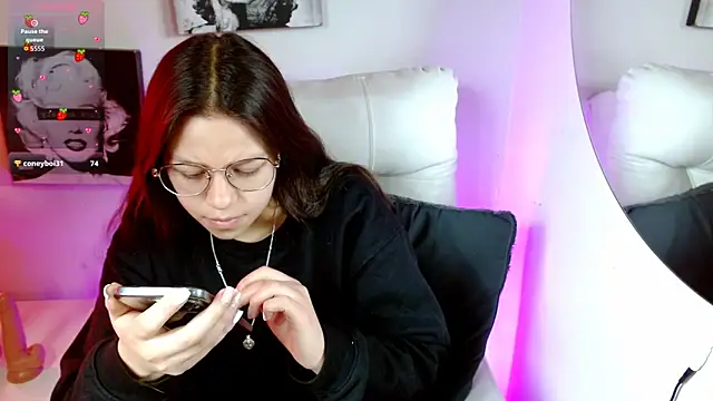 Snapshot of SamanthaRoldaan chatting on October 9, 2025, 2:59 pm SamanthaRoldaan online show from October 9, 2025, 2:59 pm