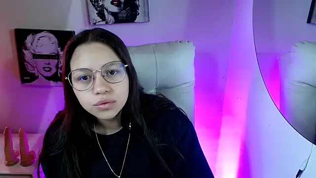 Snapshot of SamanthaRoldaan chatting on October 13, 2025, 2:06 pm SamanthaRoldaan online show from October 13, 2025, 2:06 pm