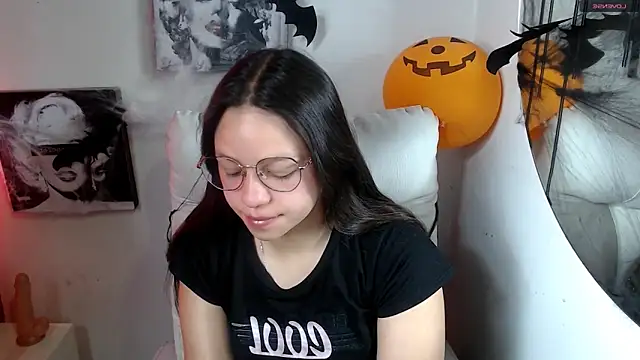 SamanthaRoldaan online show from November 2, 2025, 2:19 pm