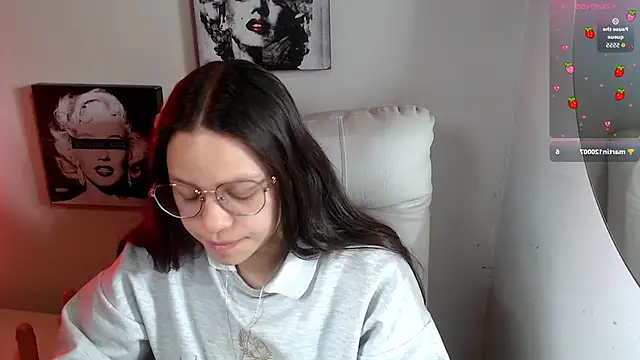 SamanthaRoldaan online show from November 6, 2025, 4:08 pm