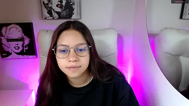 SamanthaRoldaan online show from February 18, 2026, 2:35 pm