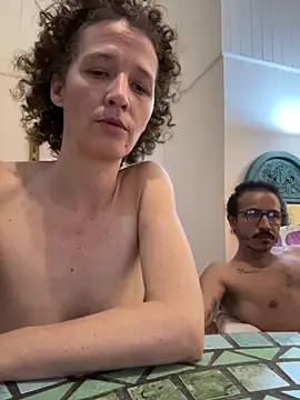 Snapshot of randomshuffles chatting on January 15, 2025, 2:27 am randomshuffles online show from January 15, 2025, 2:27 am