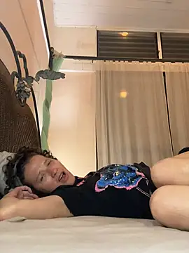 Snapshot of randomshuffles chatting on January 29, 2025, 2:51 am randomshuffles online show from January 29, 2025, 2:51 am