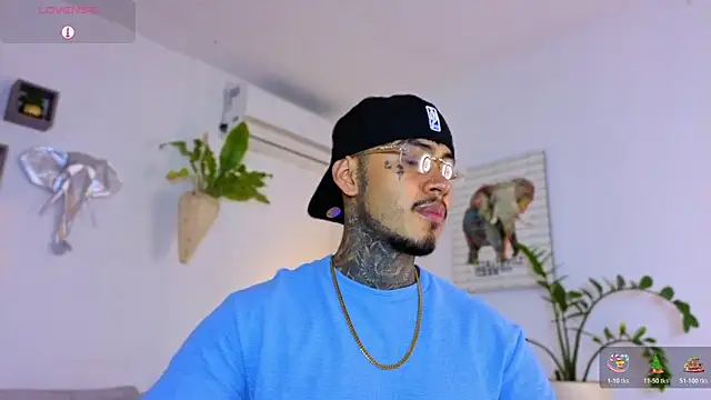 JordanSmiith  online show from December 19, 2025, 9:22 pm