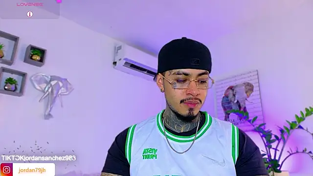 JordanSmiith  online show from March 31, 2026, 9:04 pm