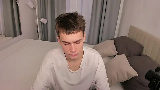 Snapshot of Kevin_Kesi chatting on November 23, 2025, 11:10 am Kevin Kesi online show from November 23, 2025, 11:10 am