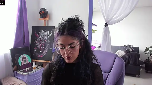 Snapshot of witchviolet chatting on September 21, 2025, 7:04 pm witchviolet online show from September 21, 2025, 7:04 pm