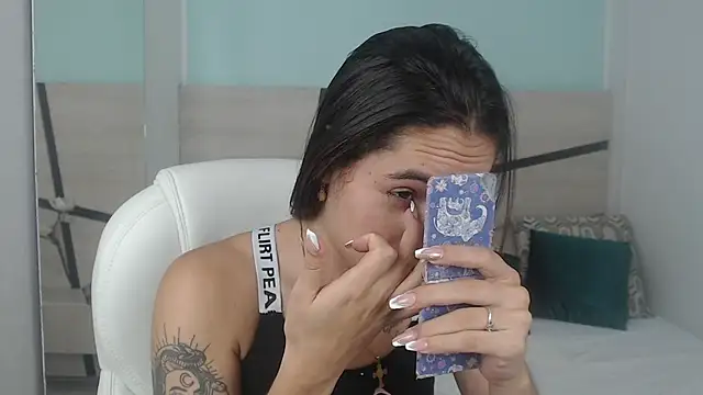 Snapshot of heidy_hoiss chatting on March 4, 2025, 2:17 am heidy hoiss online show from March 4, 2025, 2:17 am