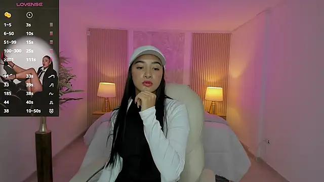 Snapshot of Antonella_Grayy chatting on November 13, 2025, 10:58 am Antonella Grayy online show from November 13, 2025, 10:58 am