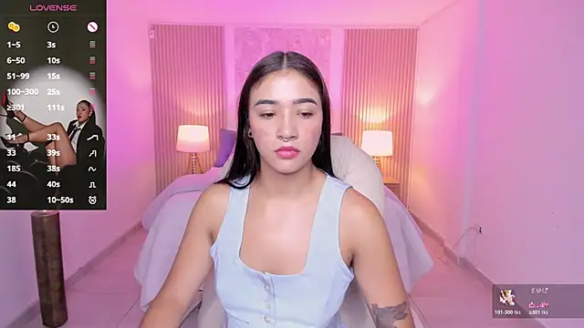 Snapshot of Antonella_Grayy chatting on November 14, 2025, 10:58 am Antonella Grayy online show from November 14, 2025, 10:58 am