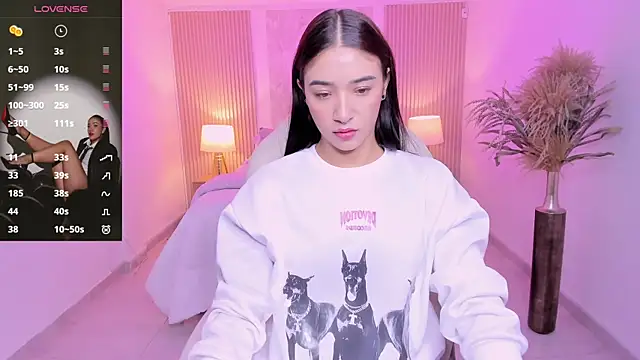 Snapshot of Antonella_Grayy chatting on November 19, 2025, 11:10 am Antonella Grayy online show from November 19, 2025, 11:10 am