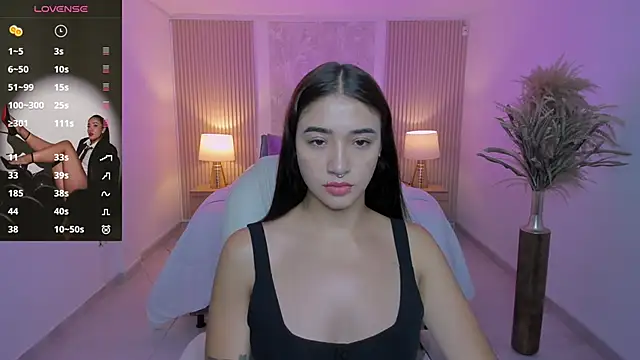 Snapshot of Antonella_Grayy chatting on November 25, 2025, 10:59 am Antonella Grayy online show from November 25, 2025, 10:59 am