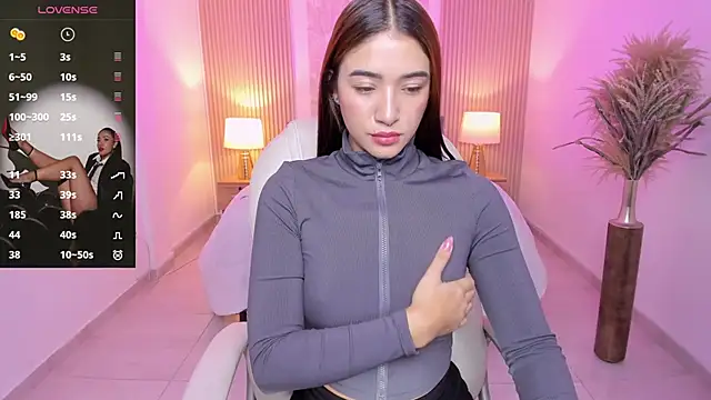 Snapshot of Antonella_Grayy chatting on December 20, 2025, 11:06 am Antonella Grayy online show from December 20, 2025, 11:06 am