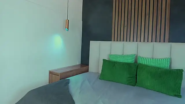 Snapshot of eva_daemon chatting on January 19, 2026, 11:47 am eva daemon online show from January 19, 2026, 11:47 am