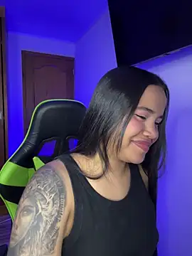 leila 22 online show from February 9, 2026, 7:23 am