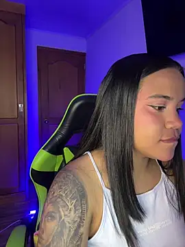 leila 22 online show from April 4, 2026, 8:01 am