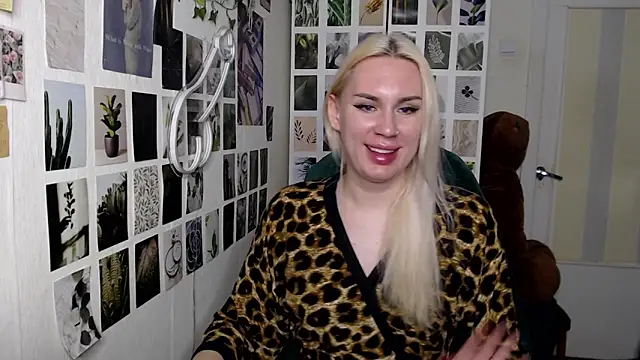 CapriScorpion online show from October 26, 2025, 5:41 pm