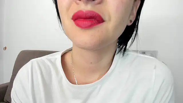 Snapshot of queen_fetish chatting on December 6, 2024, 10:16 am queen fetish online show from December 6, 2024, 10:16 am