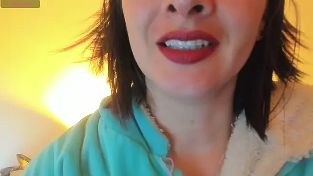 queen fetish online show from November 28, 2025, 1:25 pm