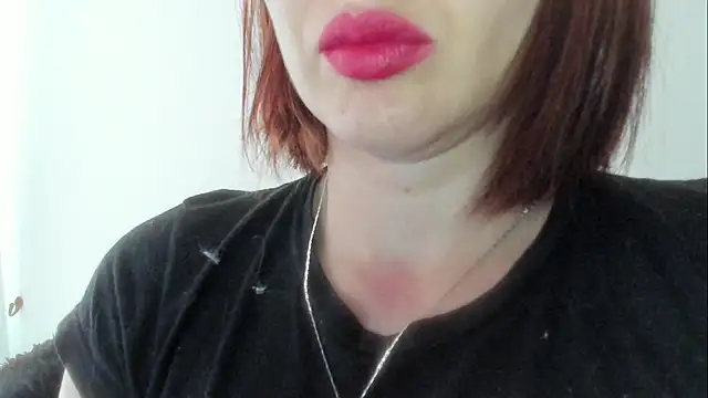 Snapshot of queen_fetish chatting on February 20, 2026, 2:28 pm queen fetish online show from February 20, 2026, 2:28 pm