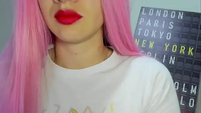 Snapshot of queen_fetish chatting on February 21, 2026, 10:38 am queen fetish online show from February 21, 2026, 10:38 am