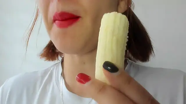 Snapshot of queen_fetish chatting on February 25, 2026, 4:05 pm queen fetish online show from February 25, 2026, 4:05 pm