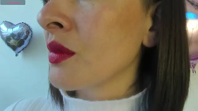 Snapshot of queen_fetish chatting on June 3, 2026, 8:03 pm queen fetish online show from June 3, 2026, 8:03 pm