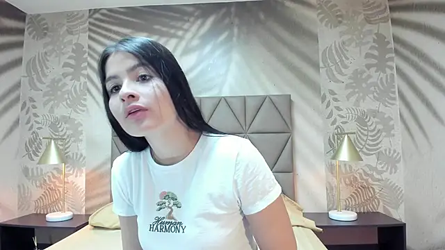 Snapshot of AnneDixie chatting on February 19, 2026, 3:02 am AnneDixie online show from February 19, 2026, 3:02 am