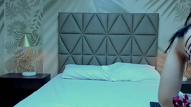 Snapshot of AnneDixie chatting on February 25, 2026, 3:05 am AnneDixie online show from February 25, 2026, 3:05 am