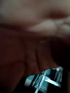 Snapshot of prettyboi6992 chatting on February 8, 2026, 4:27 am prettyboi6992 online show from February 8, 2026, 4:27 am