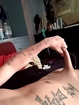 prettyboi6992 online show from April 23, 2026, 4:31 pm