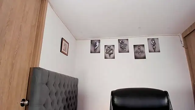 Bambi gurl online show from March 10, 2025, 3:23 am