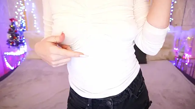 KimmmLi online show from December 28, 2024, 11:09 am