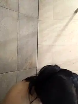 Charlotte cutee18 online show from October 27, 2025, 5:06 pm