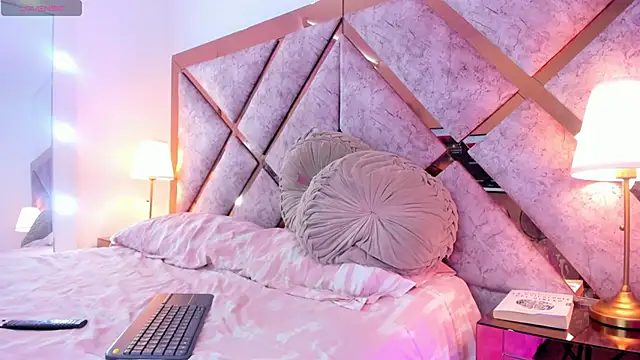 Jennalove  online show from April 8, 2026, 9:59 pm