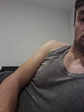 suarez1235 online show from November 14, 2025, 9:35 pm